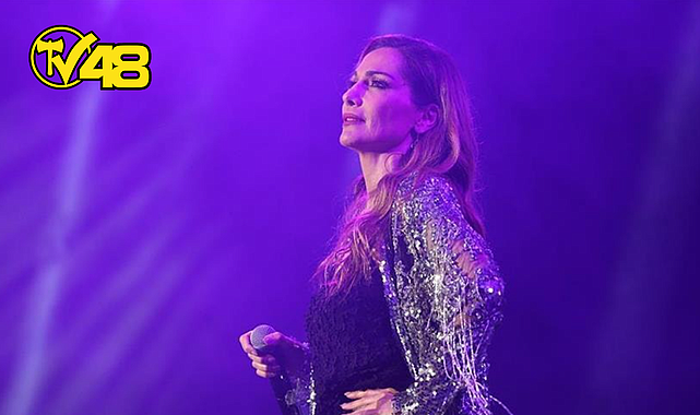 YUNAN ŞARKICI DESPİNA VANDİ&#039;DEN TÜRK BAYRAĞI VE ATATÜRK HAZIMSIZLIĞI