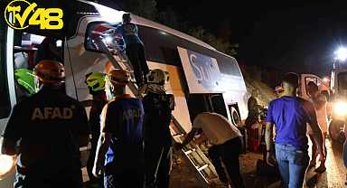AYDIN'DA YOLCU OTOBÜSÜ YAYAYA ÇARPIP DEVRİLDİ: 1 ÖLÜ, 7 YARALI