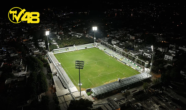 BODRUM İLÇE STADI&#039;NDA AYDINLATMA DENEMELERİ YAPILDI