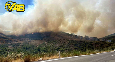 İZMİR KARŞIYAKA'DA YAMANLAR DAĞI'NDAKİ YANGIN YERLEŞİM YERLERİNE YAKLAŞTI!