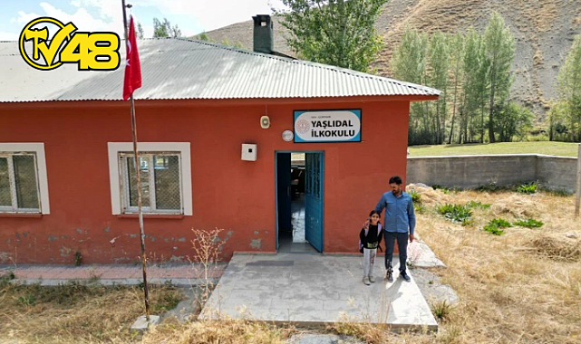 DERS ZİLİ BİR TEK HASRET İÇİN ÇALDI