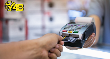 KREDİ KARTLARINA KATKI PAYI GELİYOR! LİMİT DÜŞÜRMEK İÇİN SIRAYA GİRDİLER