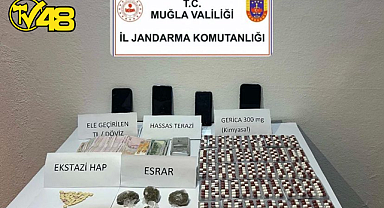 BODRUM'DA UYUŞTURUCU VE SAHTE PARA OPERASYONU: 2 ŞÜPHELİ GÖZALTINA ALINDI