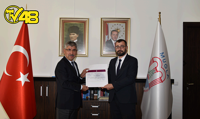 DR. ÖĞR. ÜYESİ ŞAMİL SEFERGİL &quot;YILIN EĞİTİMCİSİ&quot; ÖDÜLÜNE LAYIK GÖRÜLDÜ