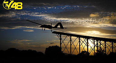 İNSANSIZ HAVA ARAÇLARIYLA KISA PİSTLİ GEMİLERE İNİŞ-KALKIŞ YAPABİLEN İLK ÜLKE TÜRKİYE OLDU