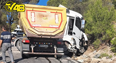 MİLAS LABRANDA YOLUNDA TIR KAZASI: 1 YARALI