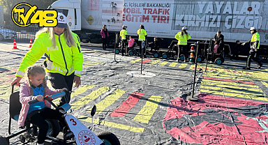 MUĞLA’DA ÖĞRENCİLERE MOBİL TRAFİK EĞİTİM TIRI İLE GÜVENLİ TRAFİK EĞİTİMİ