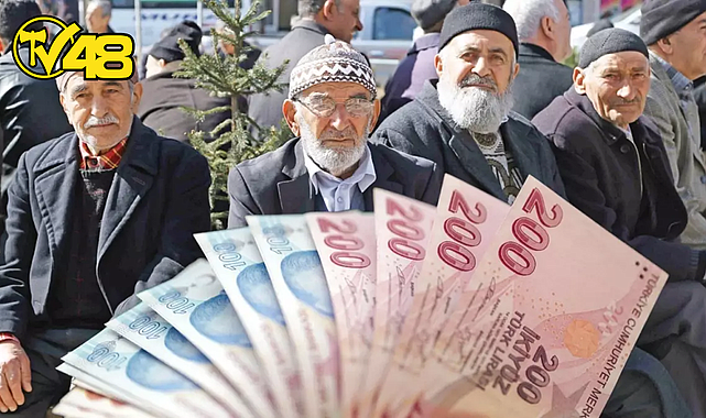 AK PARTİ KULİSLERİ HAREKETLİ: EN DÜŞÜK EMEKLİ AYLIĞI 14 BİN 500 TL&#039;YE KADAR ÇIKABİLİR