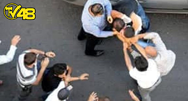 YATAĞAN'DA SOLLAMA KAVGASINDA 2 KİŞİYİ DARP EDEN 4 ŞÜPHELİ TUTUKLANDI