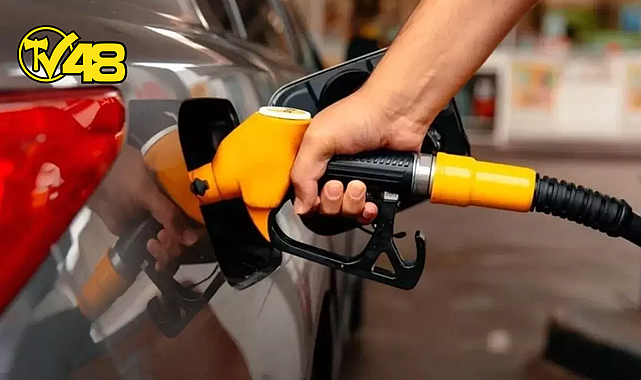 BENZİNE 1 LİRA 27 KURUŞ ZAM GELMESİ BEKLENİYOR