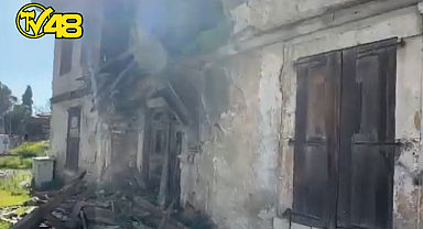 MİLAS DÖRTYOL MAHALLESİ'NDE YIKILMAYA YÜZ TUTAN TARİHİ BİNA GÜVENLİĞİ TEHDİT EDİYOR!