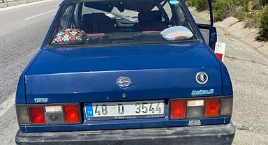 FETHİYE'DE BİSİKLETLİLERE ÇARPAN OTOMOBİL KAZASI: 1 ÖLÜ, 2 YARALI