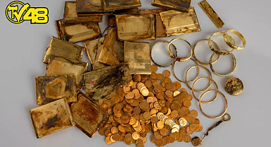 BİR GRUP DAĞCI YÜRÜYÜŞ SIRASINDA ALTIN DOLU KUTU BULDU