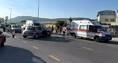 MENTEŞE'DE TRAFİK KAZASI: 3 YARALI