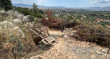 MİLAS’TA DERİN BİR ALANDA KAÇAK KAZIYA JANDARMADAN BASKIN