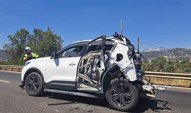 MENTEŞE&#039;DE FECİ KAZA: 1&#039;İ AĞIR 2 YARALI