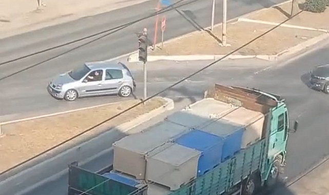 BALIK TANKERLERİNDEN SIZAN PİS SU TRAFİĞİ FELÇ EDİYOR.