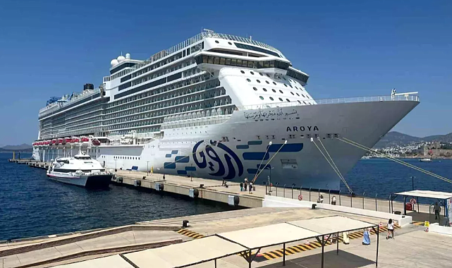 DEV YOLCU GEMİSİ BODRUM&#039;A GELDİ