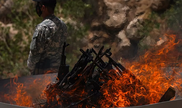 PKK SİLAHLARI NEDEN GÖMÜLMEDİ DE YAKILDI? İŞTE SEMBOLİK ANLAMI