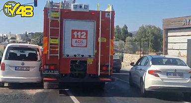 YALIKAVAK'TA İTFAİYE ARACI KAZAYA KARIŞTI: FRENLER TUTMADI, FACİA UCUZ ATLATILDI