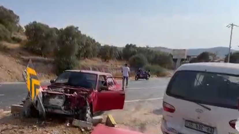 Milas-Yatağan Yolunda Korkutan Çarpışma: Otomobil Bariyerlere Çarparak Hurdaya Döndü