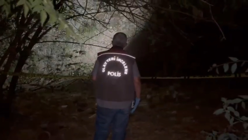 7 Metrelik Duvardan Dereye Düşen Kişi Hayatını Kaybetti