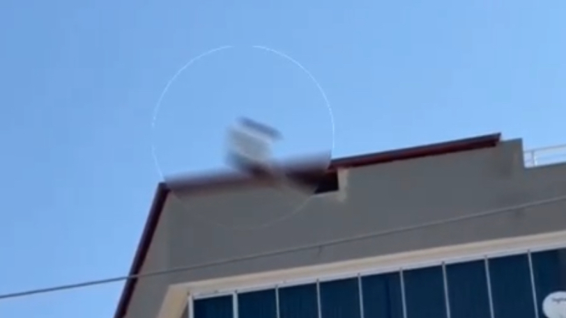 Milas’ta Çatıya Çıkan Şahıs İntihar Girişiminde Bulundu