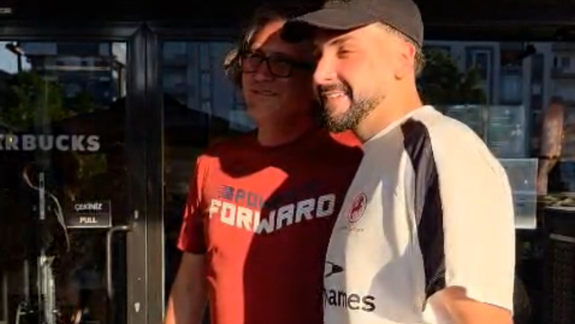 Sefo, Milas’ta AVM’de Hayran Sürpriziyle Karşılaştı