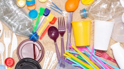 Tek Kullanımlık Plastiklerde Kısıtlama Geliyor