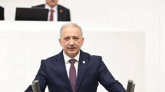 Muğla AK Parti Milletvekili Kadem Mete Trafik Kazası Geçirdi