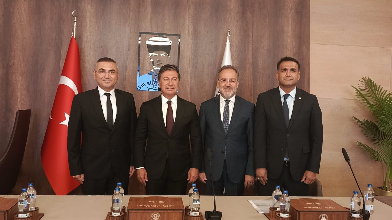 Türk Optisyenler Birliği’nden Muğla Büyükşehir Belediye Başkanı Ahmet Aras’a Ziyaret