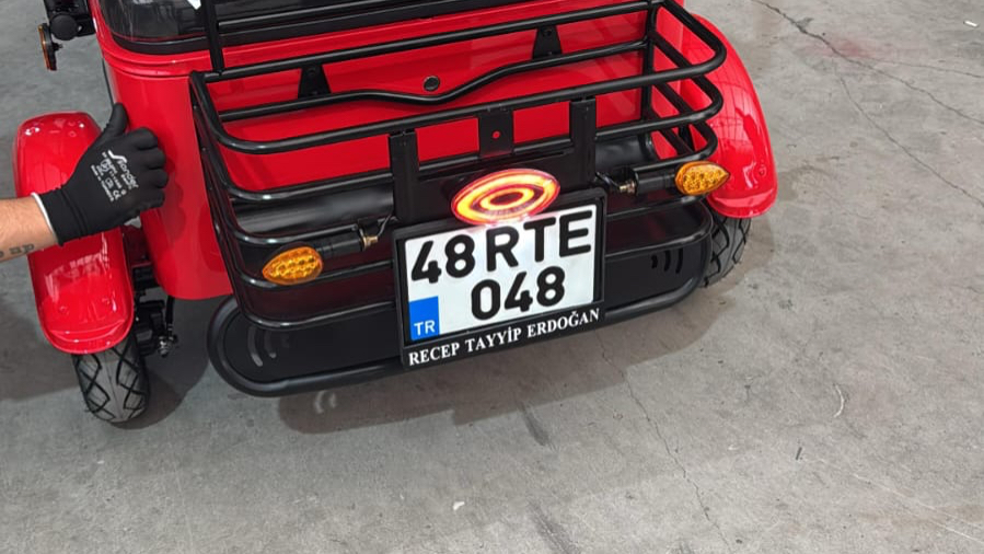 Cumhurbaşkanı Erdoğan’a Elektrikli Araç Süprizi