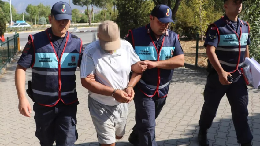 SAPIK YAKALANDI! TELEFONUNDAN 7 YILLIK ARŞİV ÇIKTI