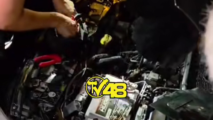 Milas’ta Seyir Halindeki Otomobilde Akü Kaynaklı Yangın