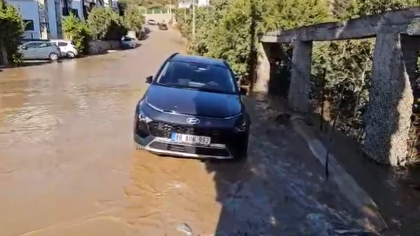Bodrum’da Yeniden Su İsale Hattı Patladı