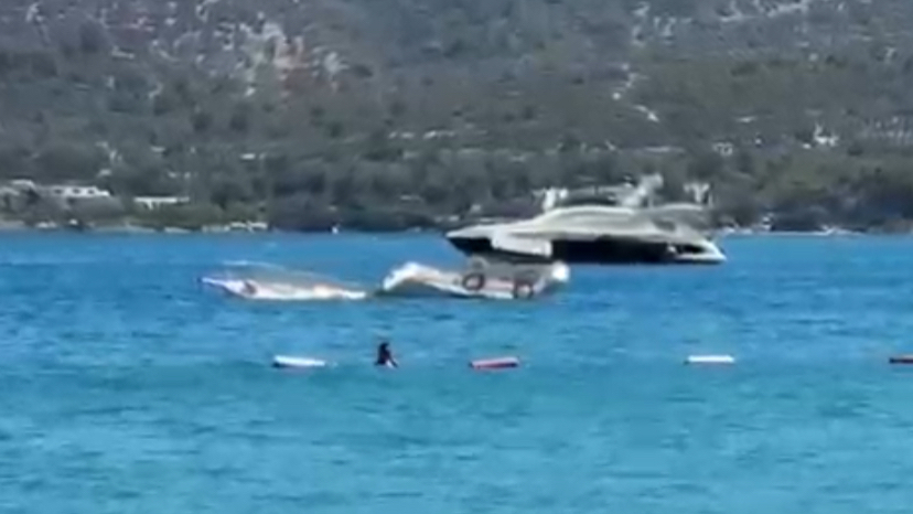 Bodrum Torba’da 10 Metrelik Tekne Sulara Gömüldü