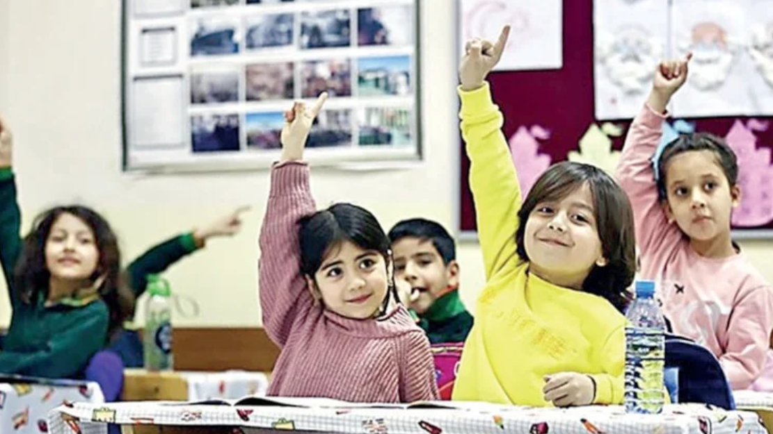 Ders Zili Veliler İçin Dertli Çalıyor