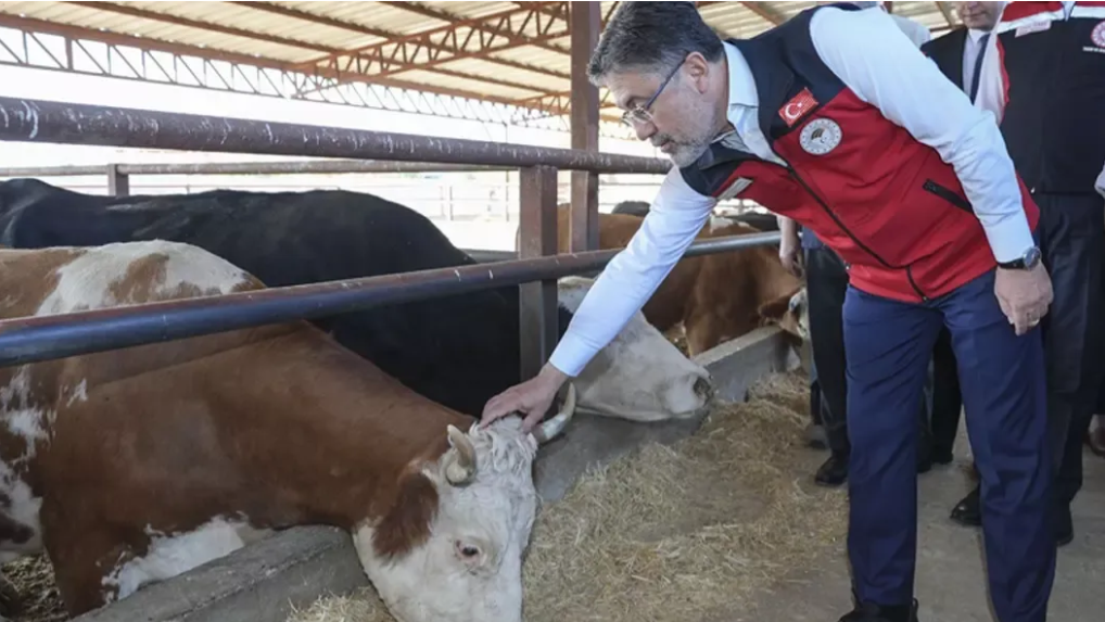 Milletvekilleri, Sahte Raporla Bakan Yumaklı&#039;yı Kandırdı