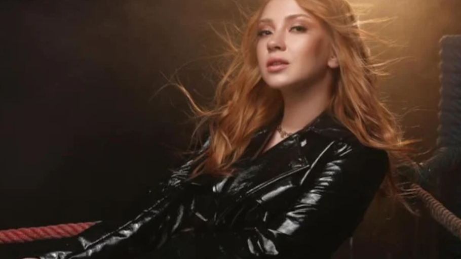 Ece Seçkin Yıllardır Süren Tehditleri İmdat Diyerek Duyurdu