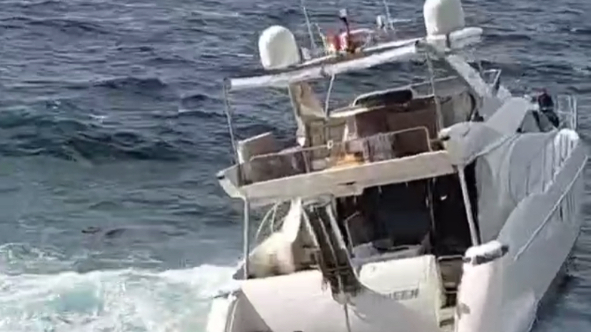 Bodrum Yalıkavak’ta Motoryat Karaya Oturdu