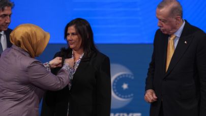 Ak Parti'ye Geçmesi Beklenen 2 Chp'li Belediye Belli Oldu