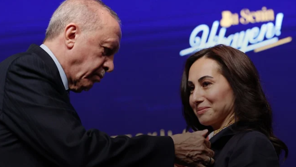 Chp&#039;nin İkinci Özlem&#039;i De Ak Parti&#039;ye Geçti!