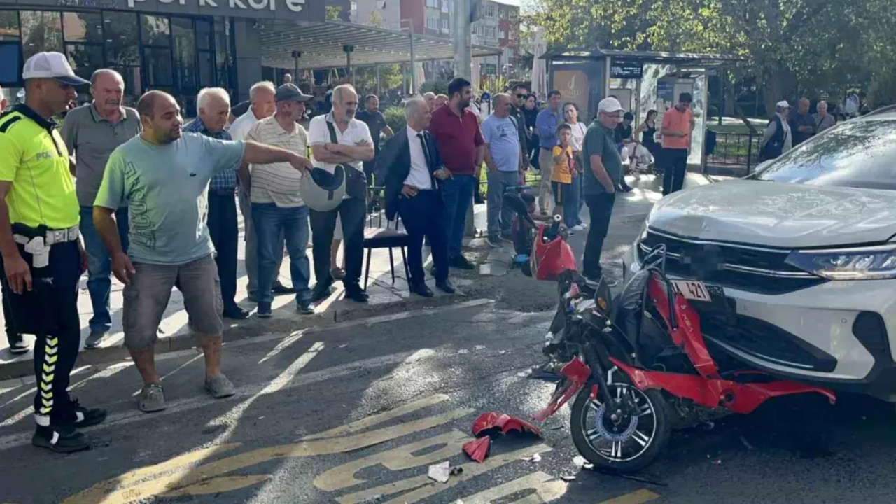 İki Otomobilin Arasında Kağıt Gibi Ezildi!