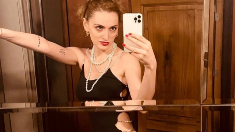 &#039;Kızılcık Şerbeti&#039; Dizisinin Senaristi Gözaltına Alındı