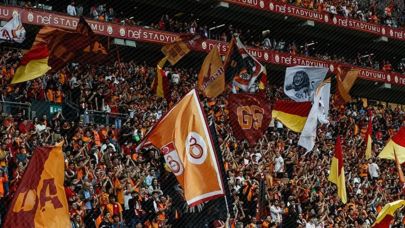 Galatasaray Taraftarı Öfke Kusuyor