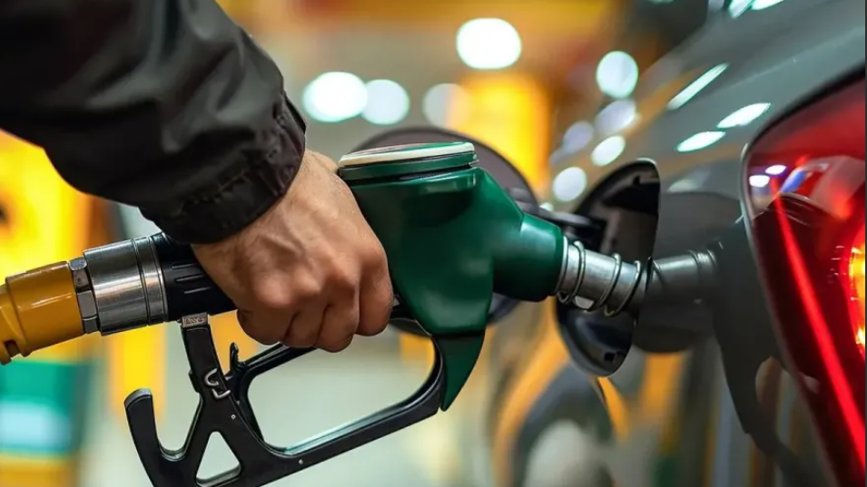 Araç Sahipleri Dikkat! Benzine 1 Lira Zam Geliyor