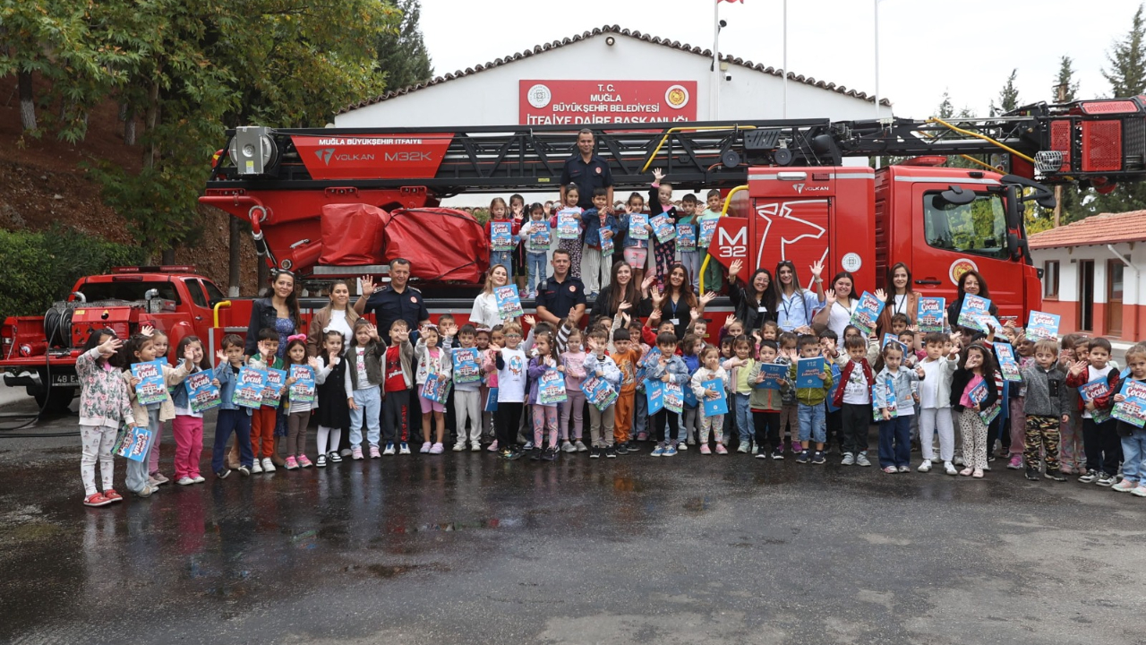 İtfaiye Haftasında Küçük Kahramanlar Sahada