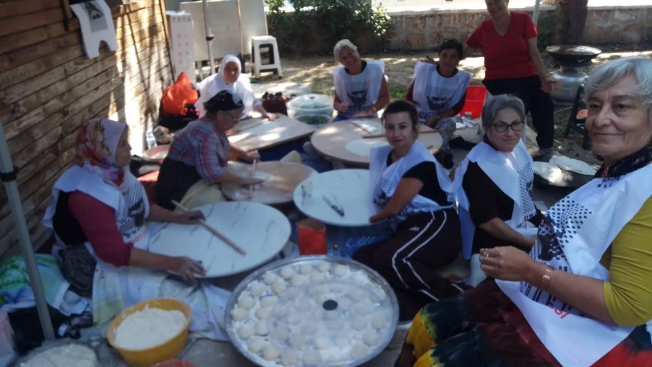 ATATÜRKÇÜ DÜŞÜNCE DERNEĞİ FETHİYE ŞUBESİ’NDEN BAŞARILI EĞİTİME KATKI KERMESİ