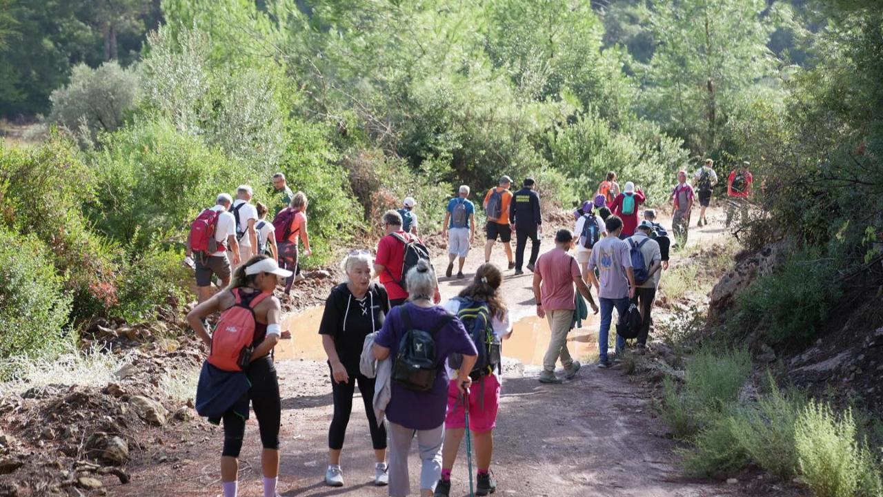 DALAMAN’DA DÜNYA YÜRÜYÜŞ GÜNÜ RENKLİ GEÇTİ