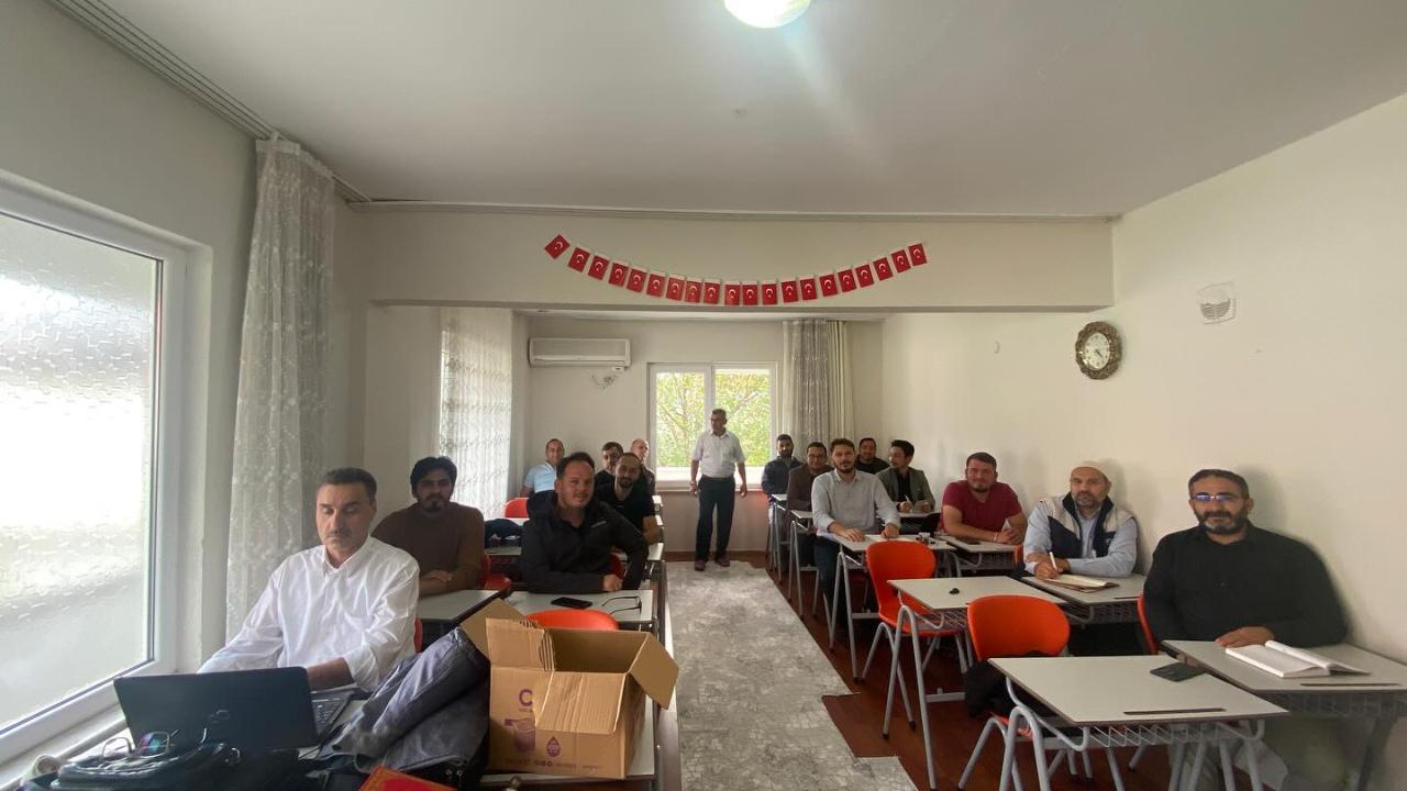 FETHİYE BELEDİYESİ’NDE BANKA PROMOSYONUNU HALKBANK KAZANDI Fethiye Belediyesi’nde düzenlenen banka promosyon ihalesini kişi başı 90 bin 750 TL teklif veren Halkbank kazandı. Fethiye Belediyesi’nde, devlet memurları ve kadrolu işçileri kapsayan banka pro